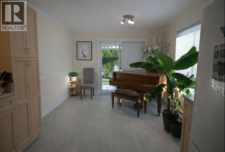 5722 EMILY WAY, Sechelt