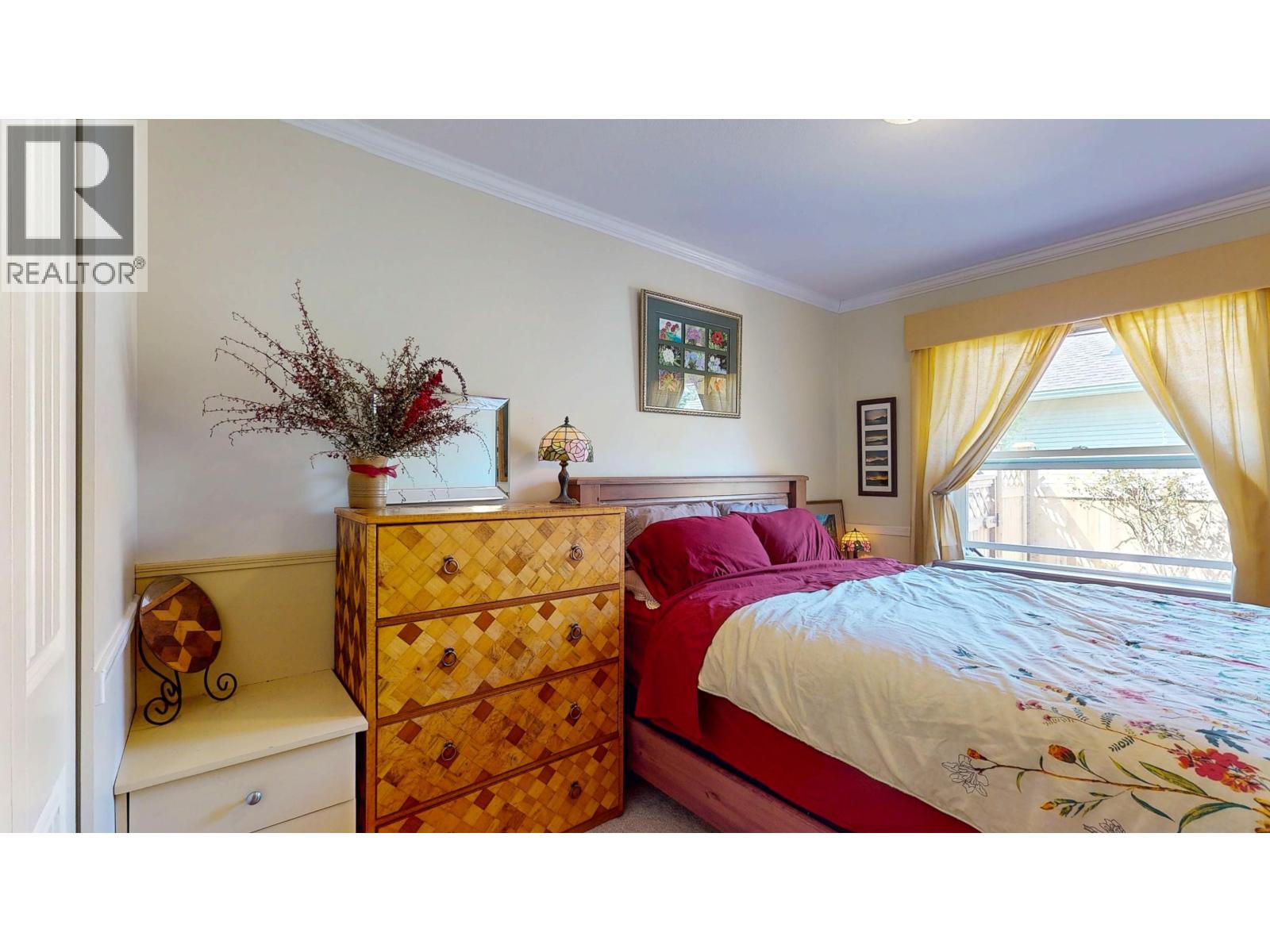 5722 EMILY WAY, Sechelt