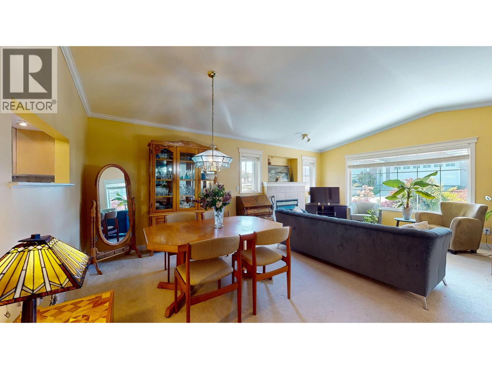 5722 EMILY WAY, Sechelt