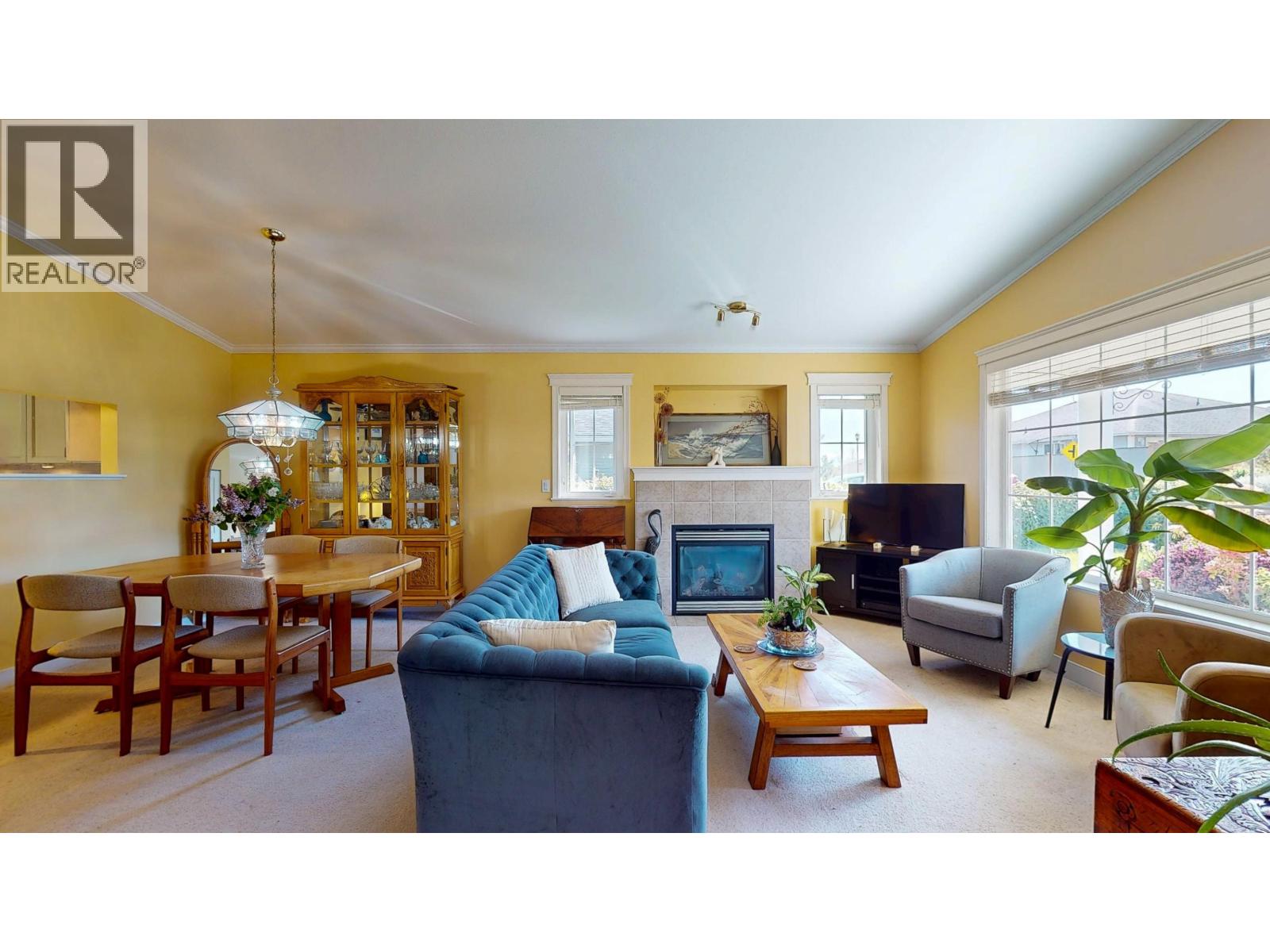 5722 EMILY WAY, Sechelt