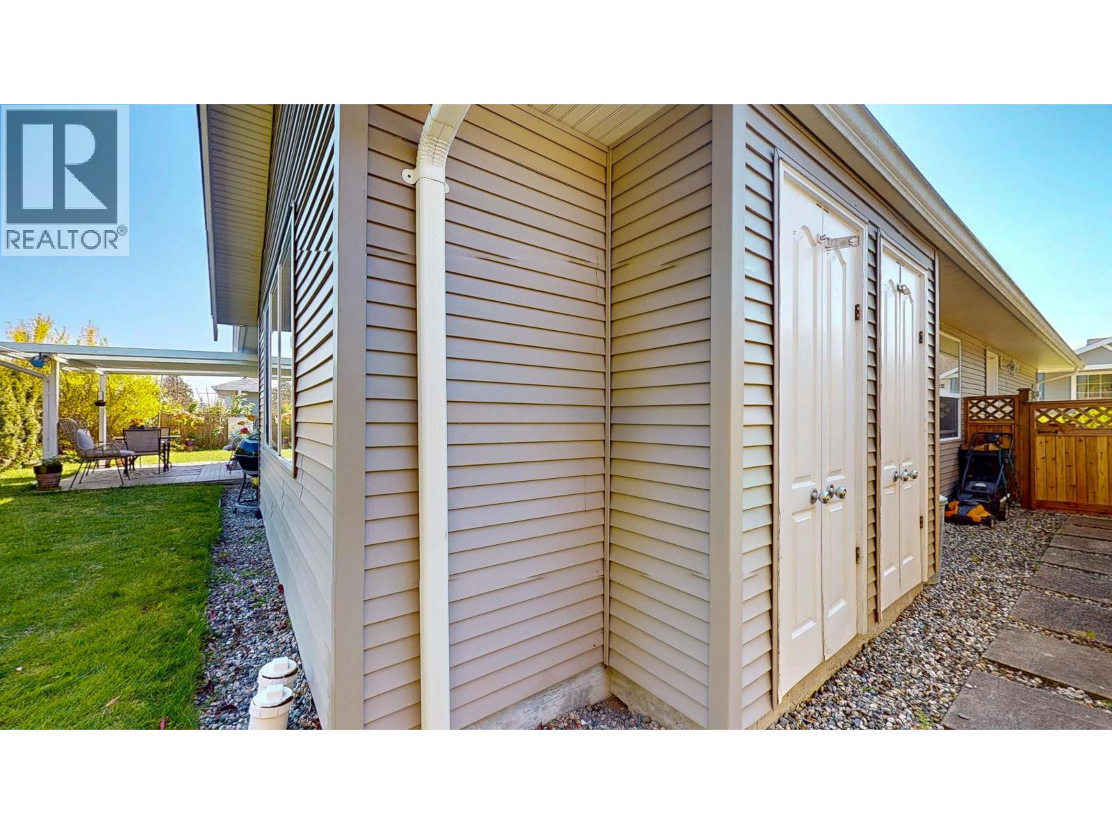 5722 EMILY WAY, Sechelt