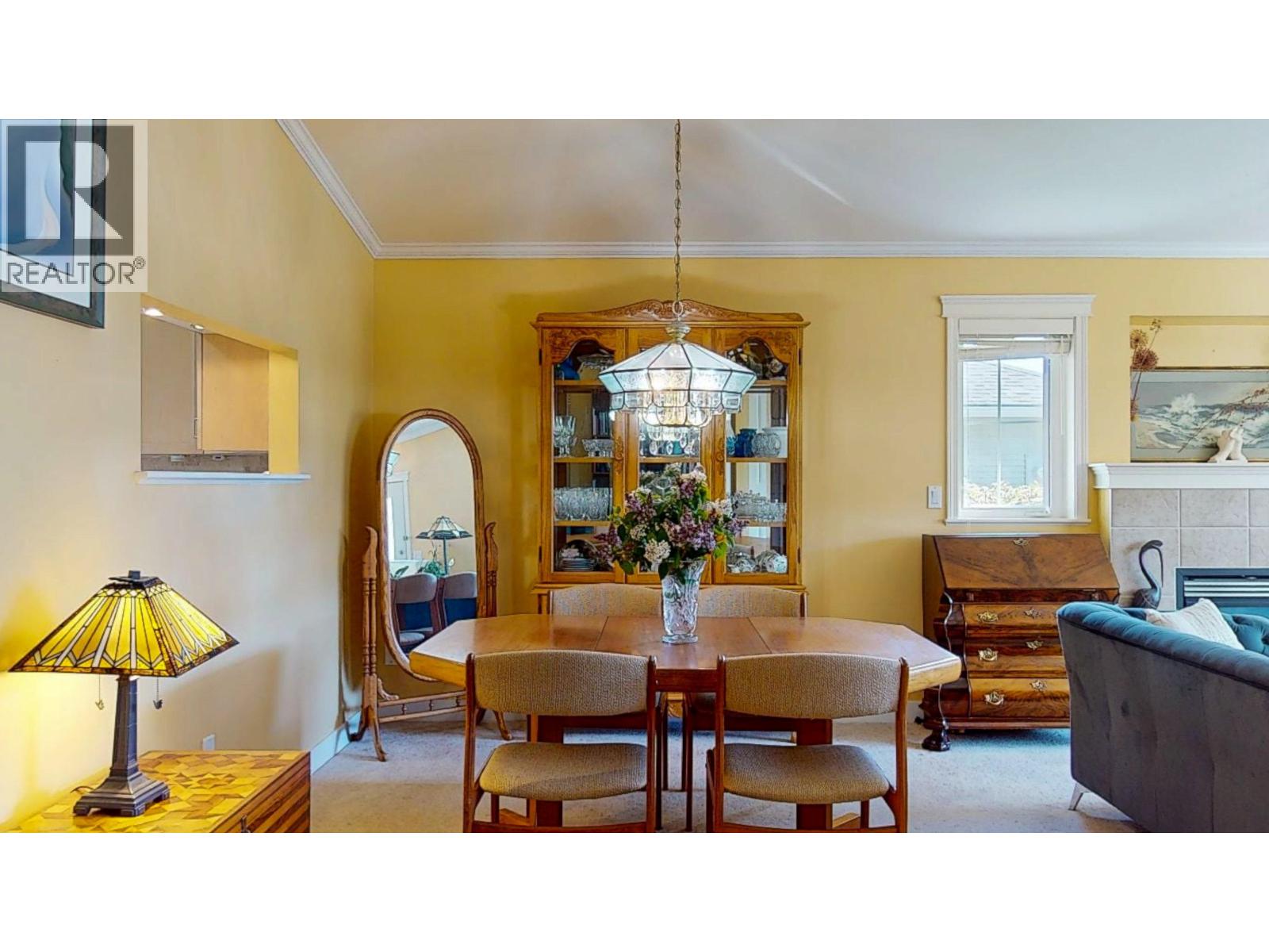 5722 EMILY WAY, Sechelt