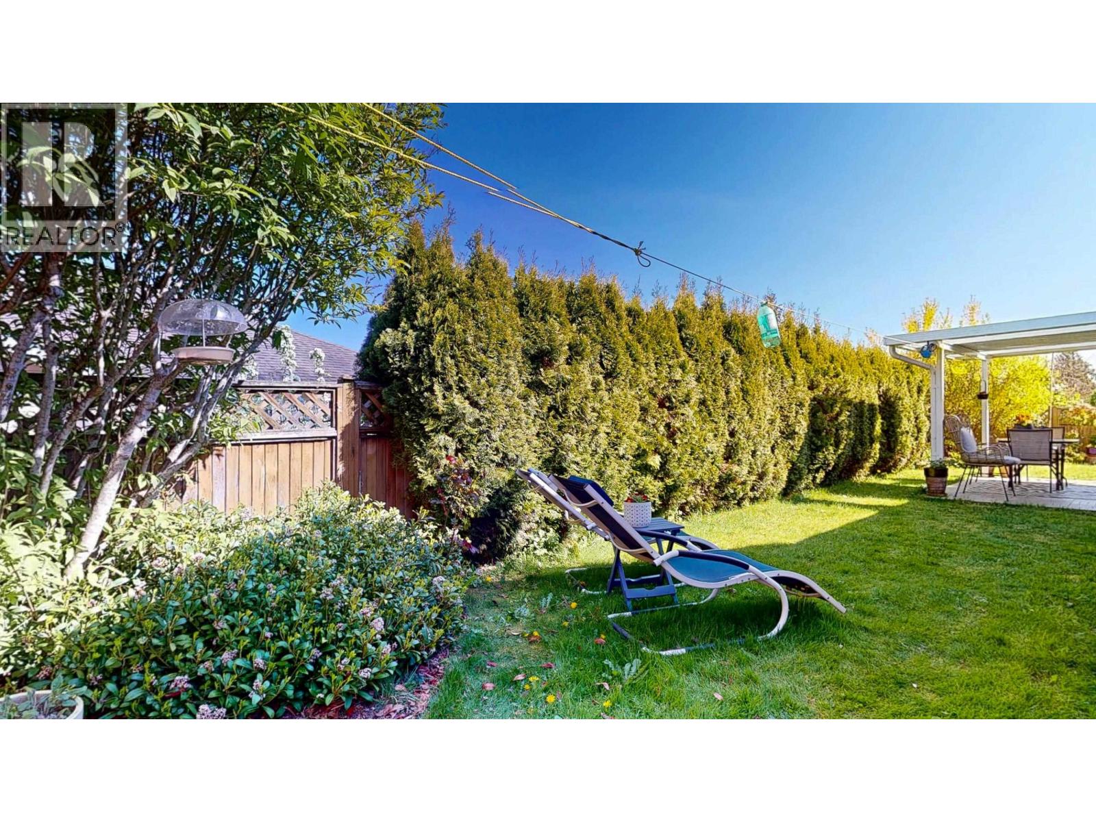 5722 EMILY WAY, Sechelt