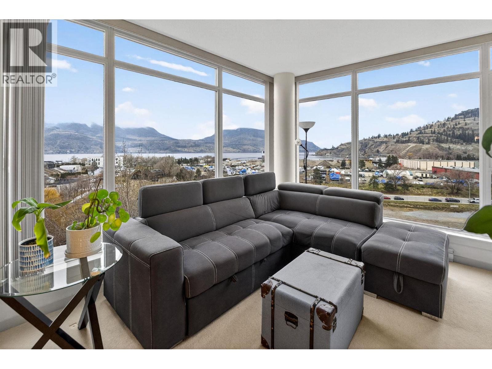 801 1075 Sunset Drive, Kelowna
