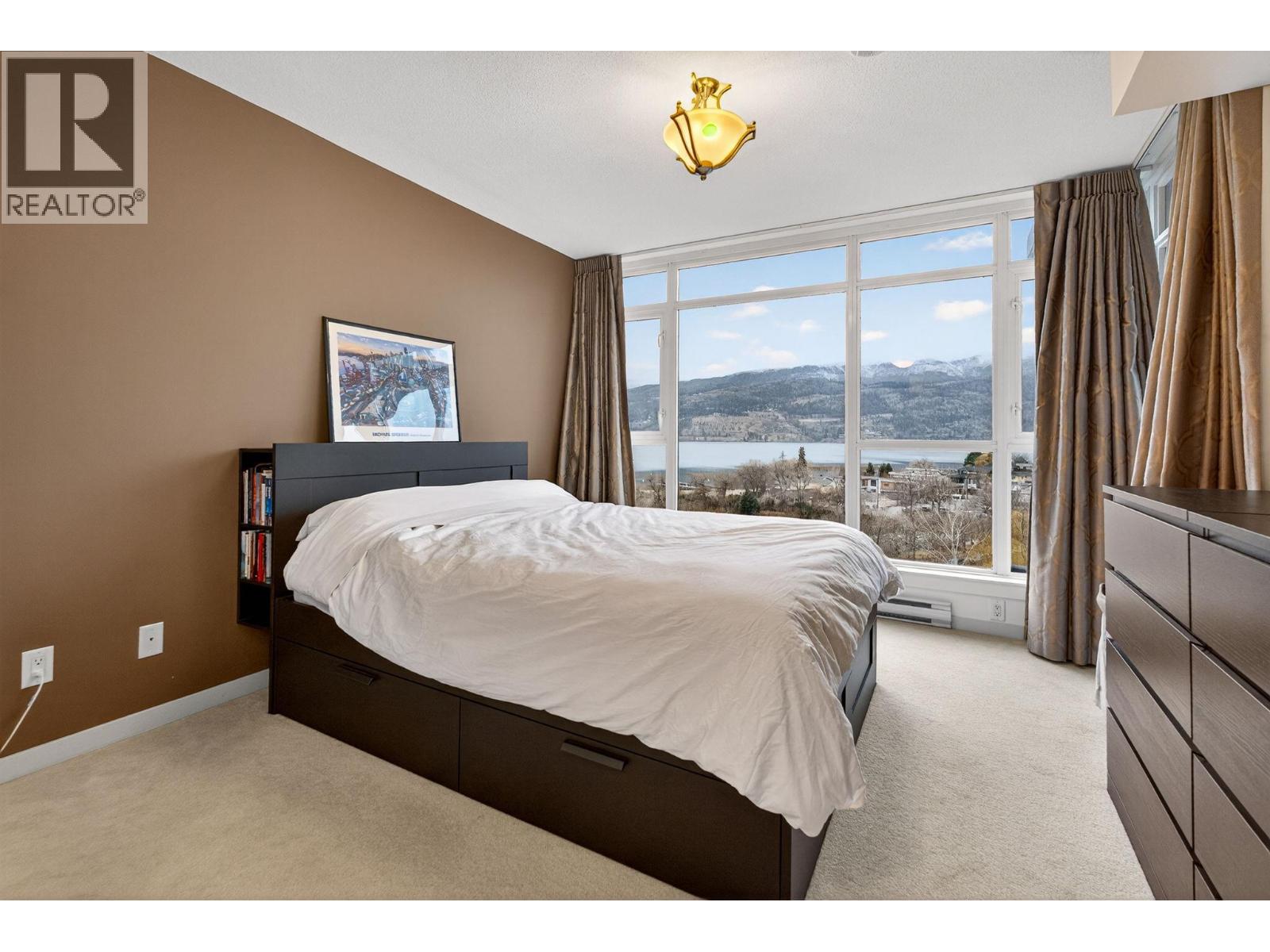 801 1075 Sunset Drive, Kelowna