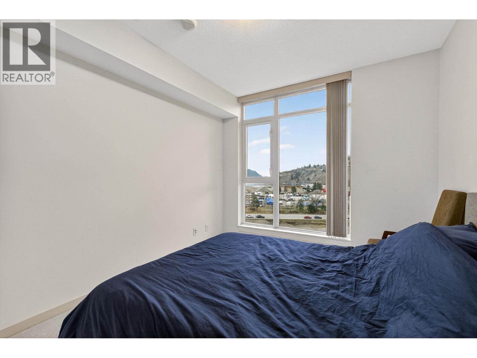 801 1075 Sunset Drive, Kelowna