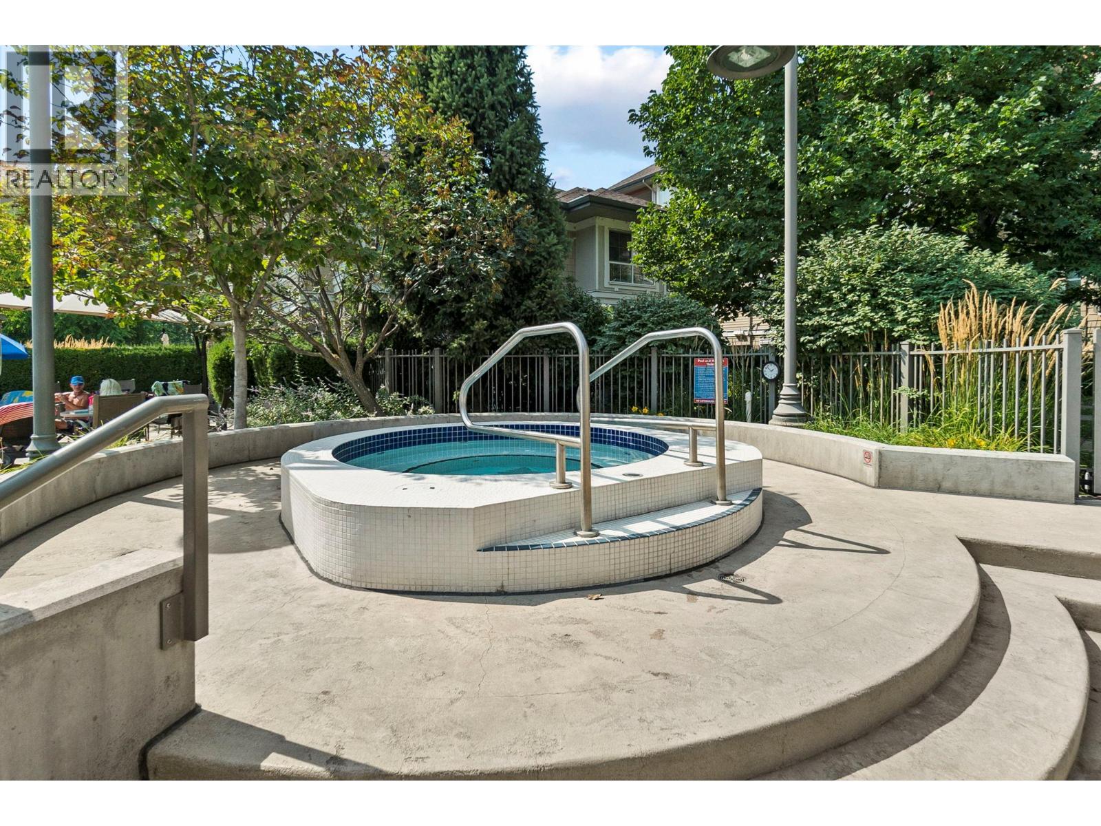 801 1075 Sunset Drive, Kelowna