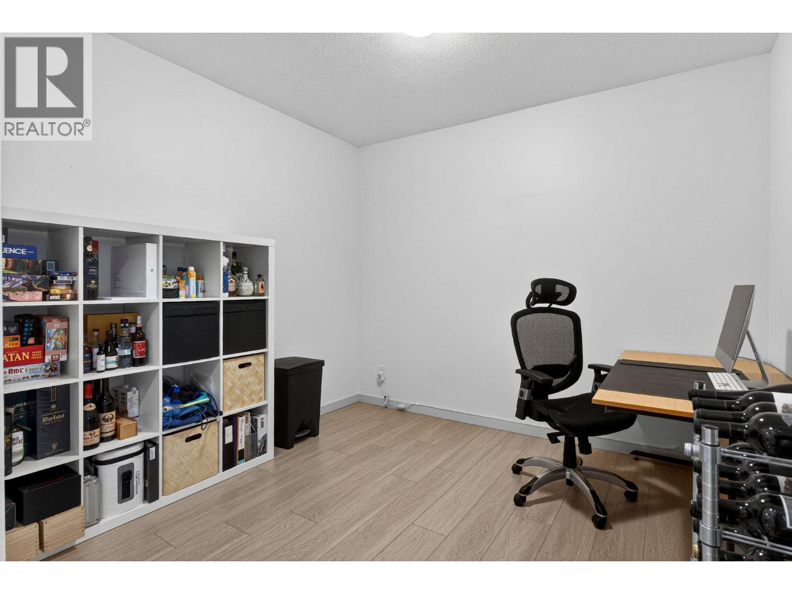 801 1075 Sunset Drive, Kelowna