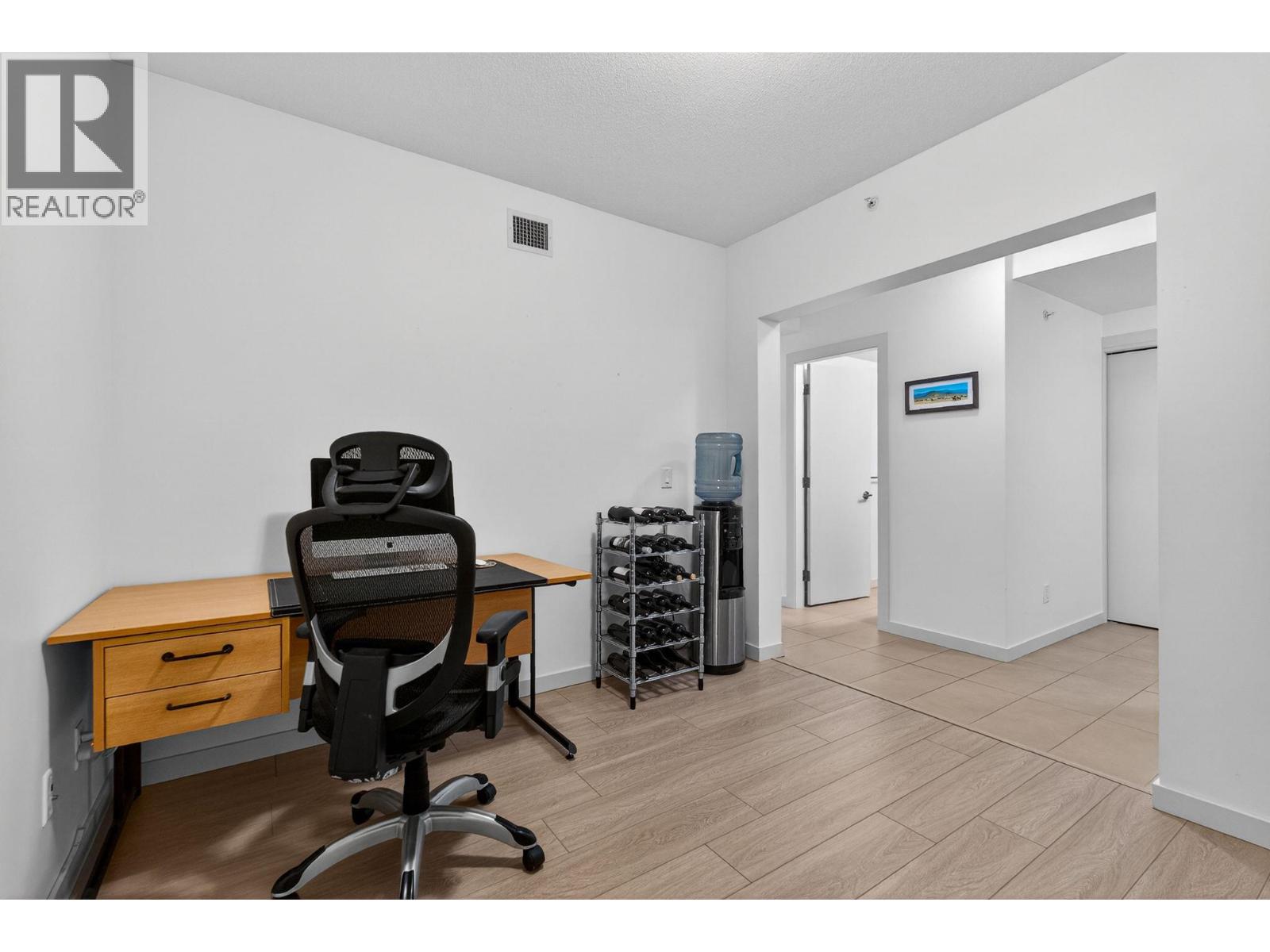 801 1075 Sunset Drive, Kelowna