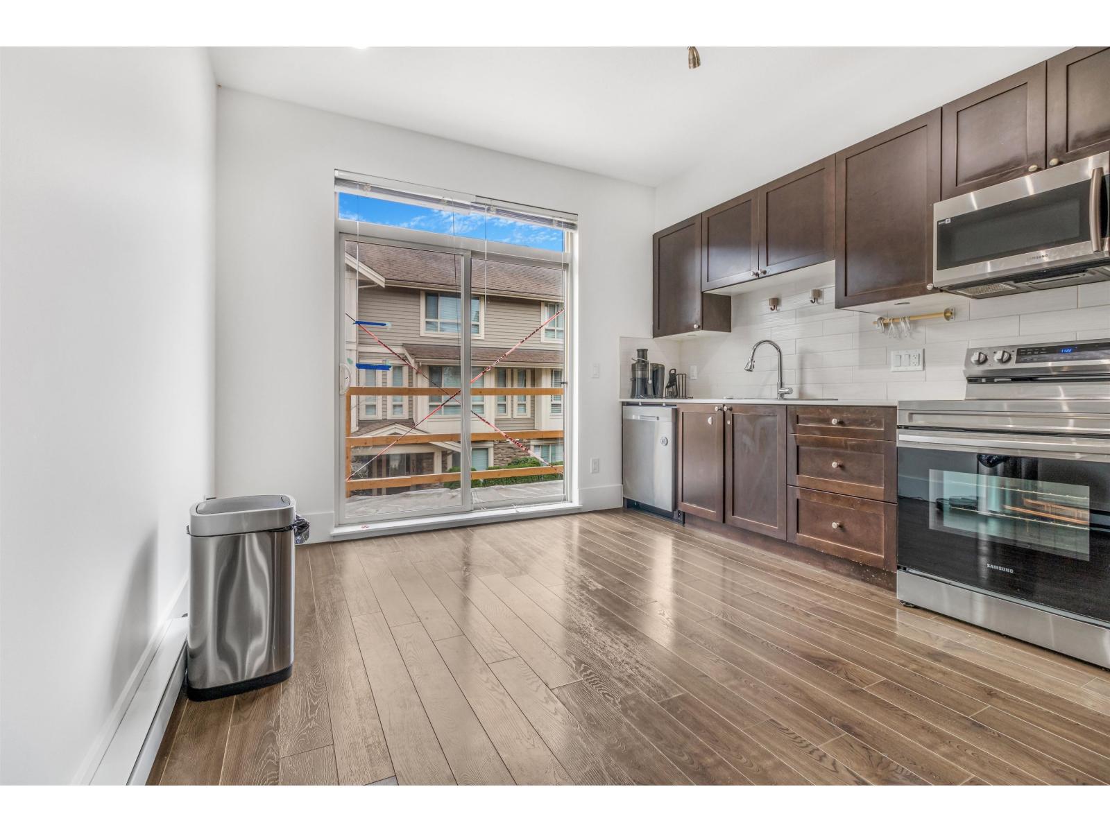 13 19752 55A AVENUE, Langley