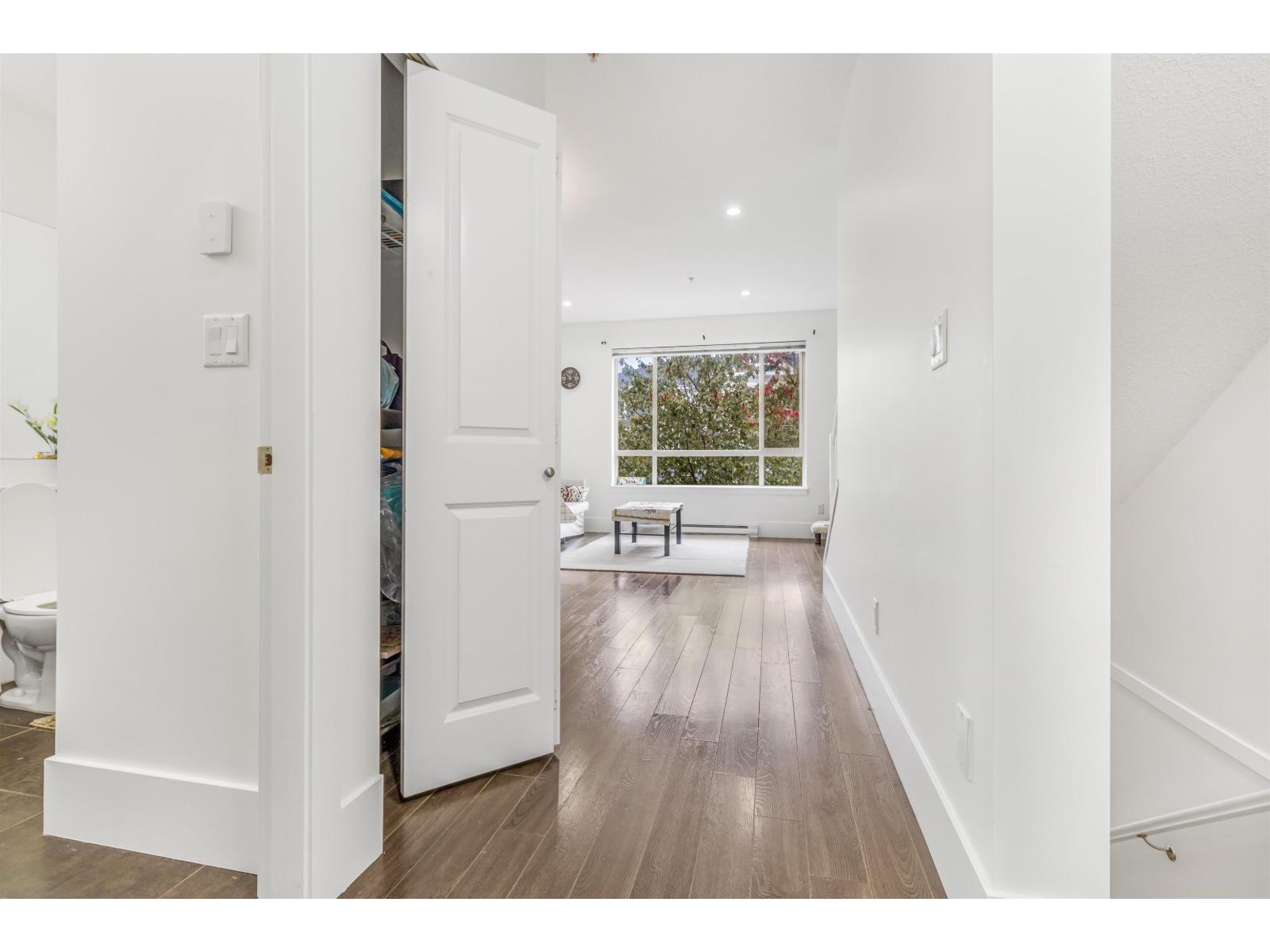 13 19752 55A AVENUE, Langley