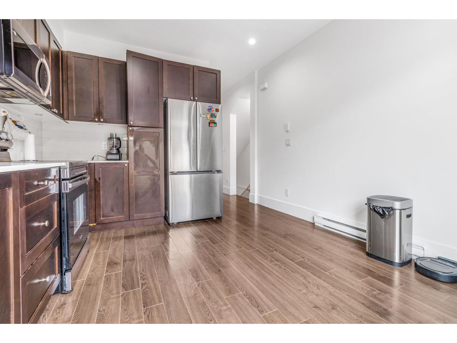 13 19752 55A AVENUE, Langley