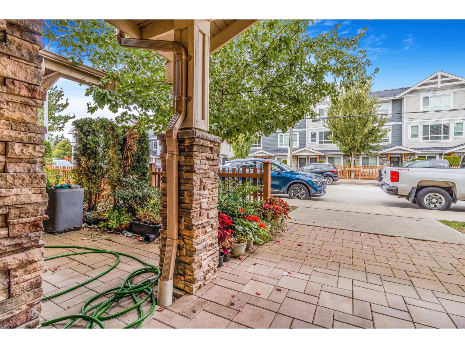 13 19752 55A AVENUE, Langley