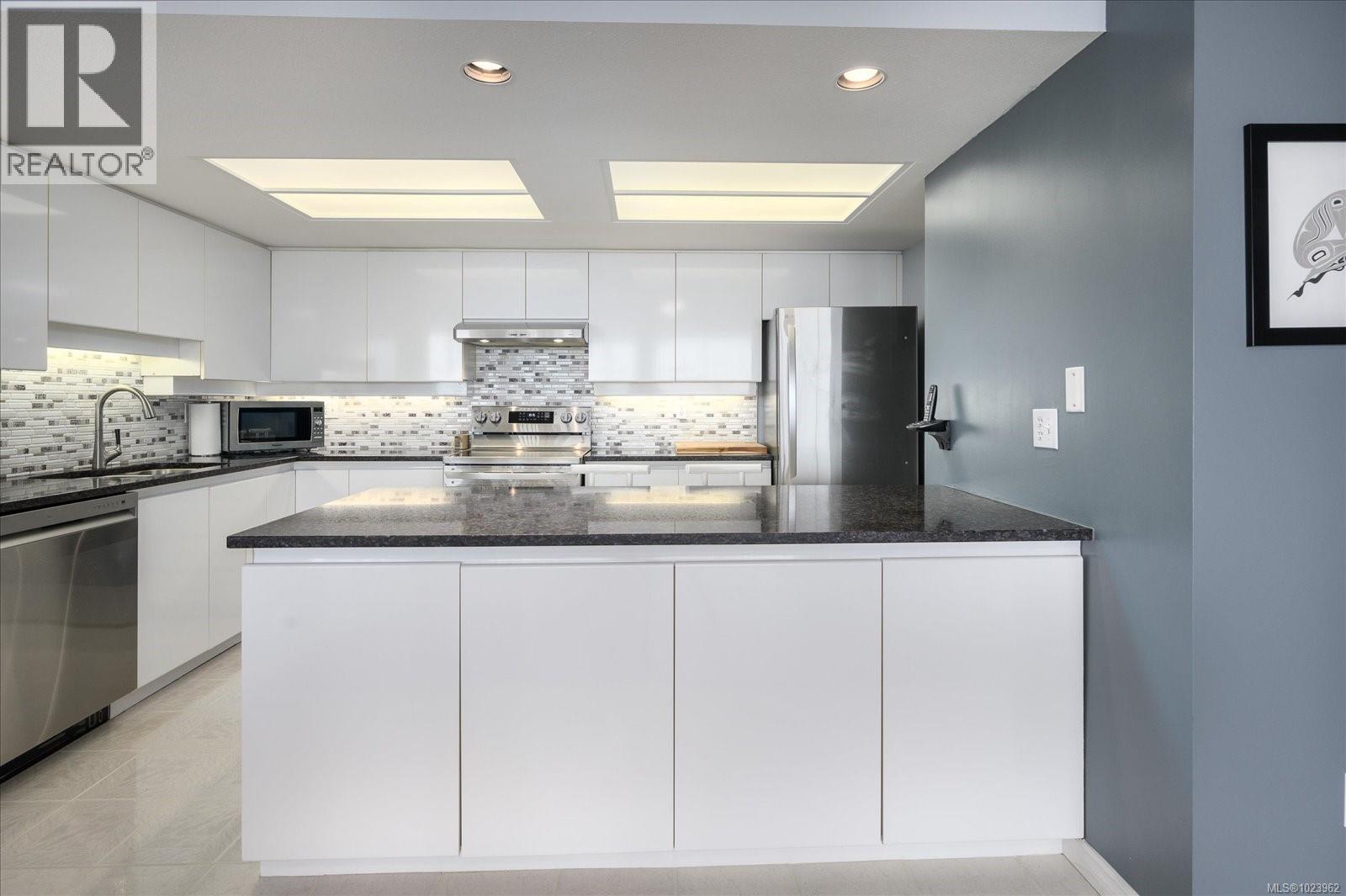 #405 150 PROMENADE DR - 13