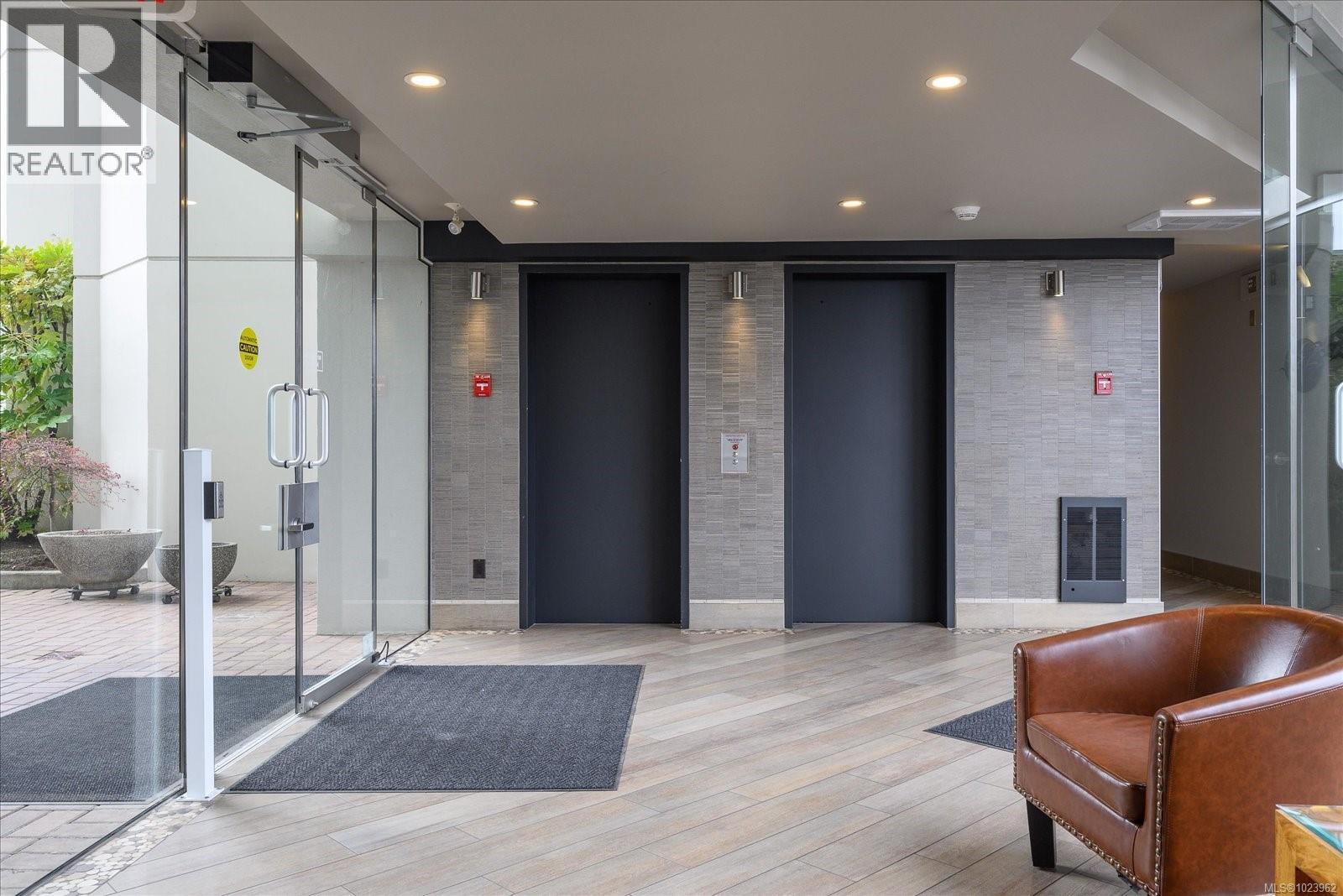 #405 150 PROMENADE DR - Image 3