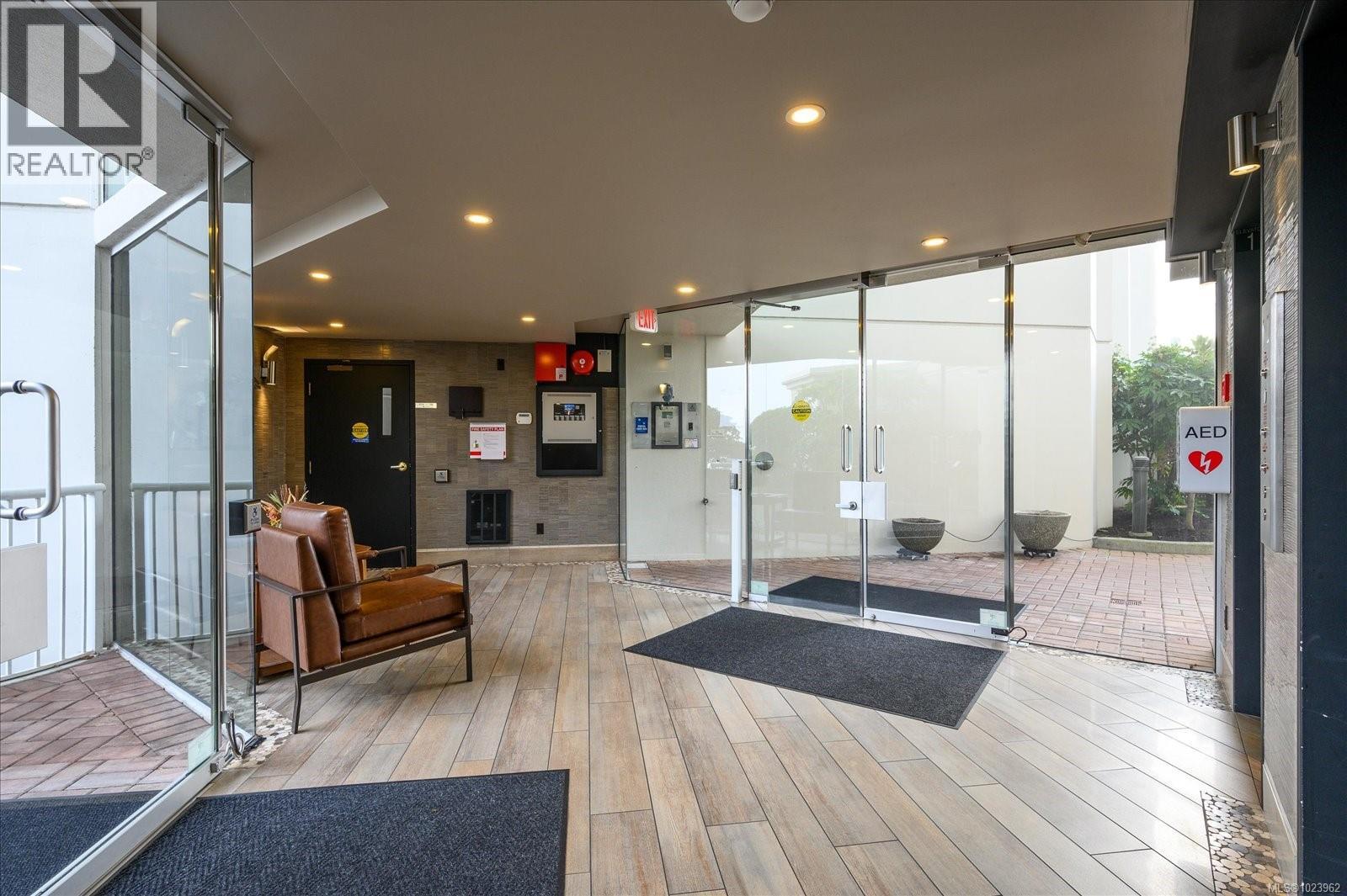 #405 150 PROMENADE DR - 36