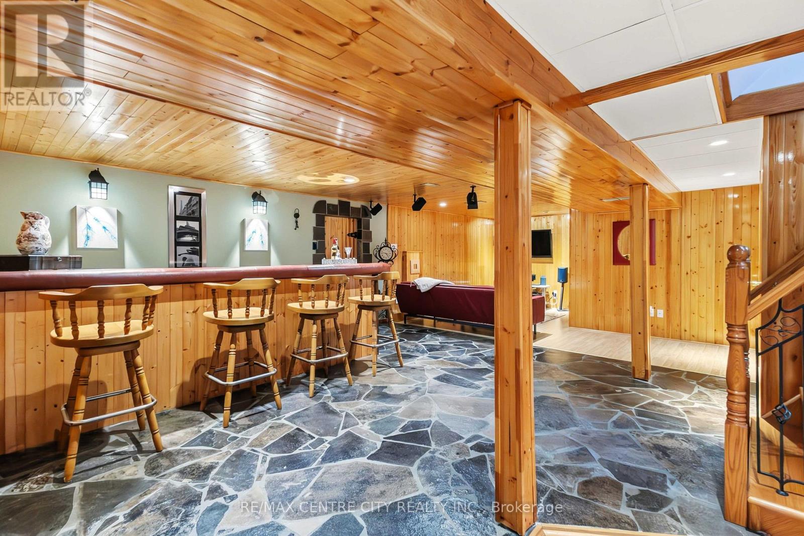 71 SUNRAY AVENUE Property Photo