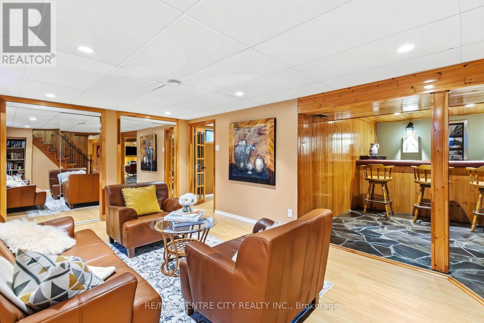 71 SUNRAY AVENUE Property Photo