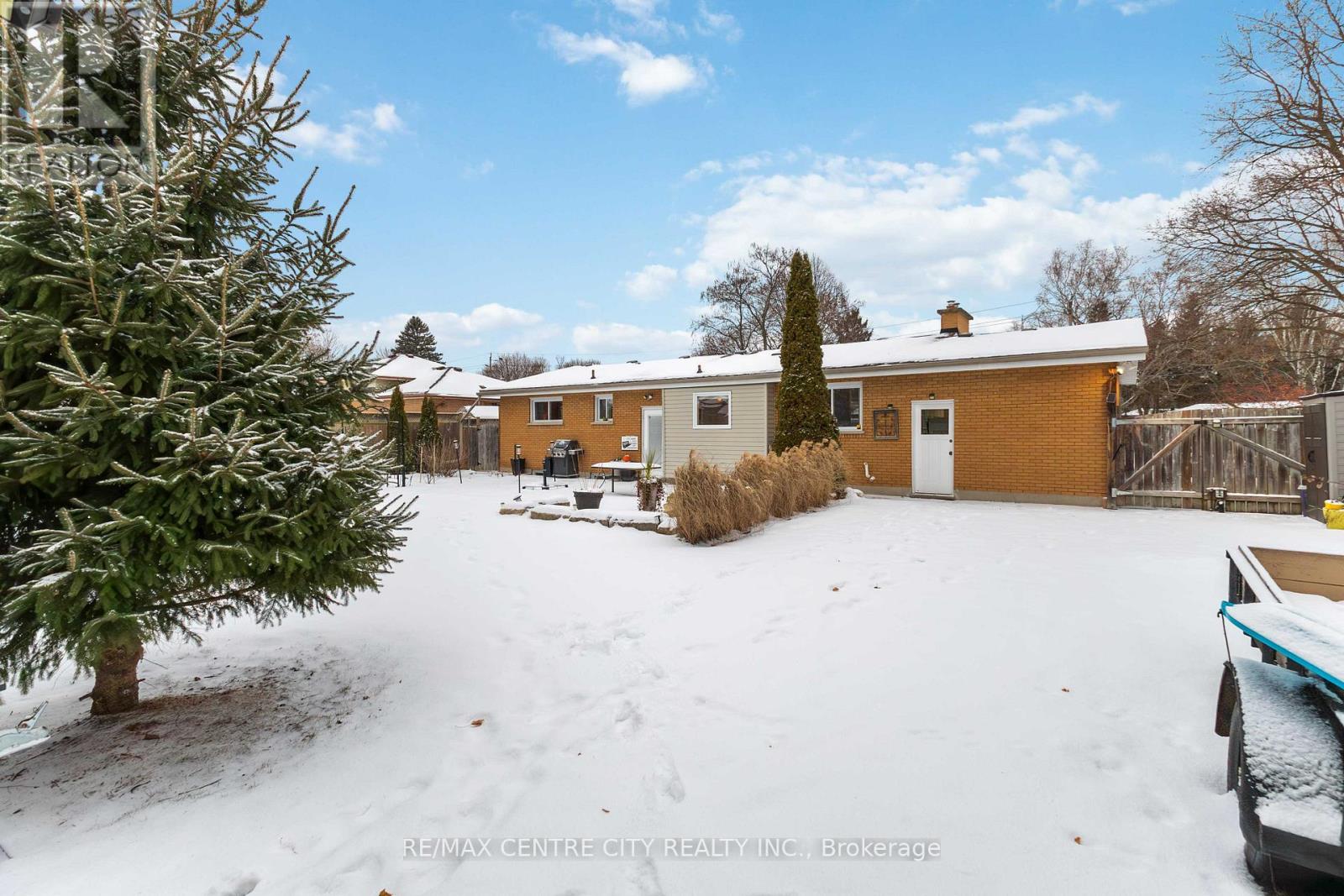 71 SUNRAY AVENUE Property Photo