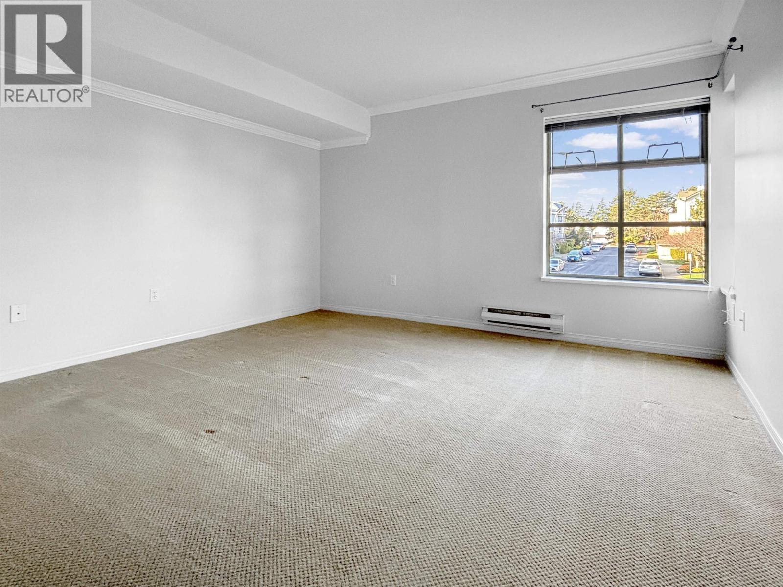 #205-1118 55TH Street, Delta