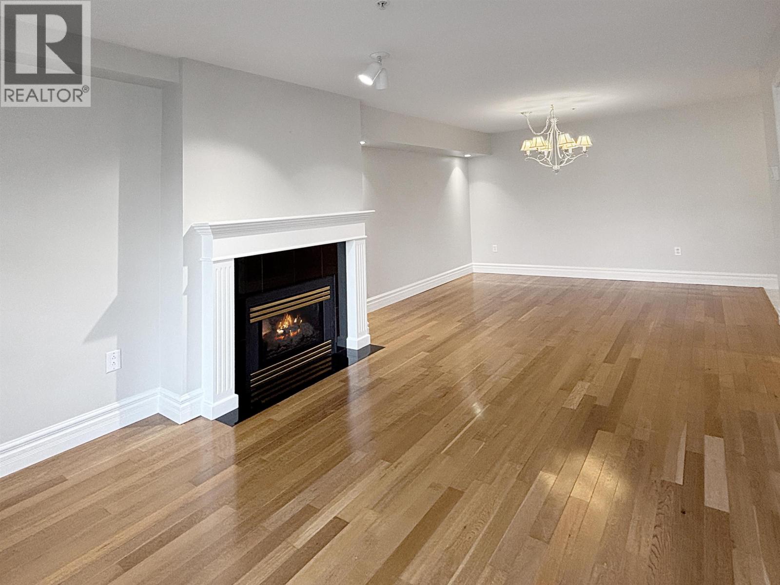 #205-1118 55TH Street, Delta