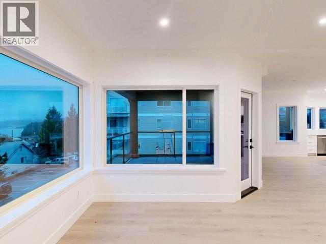 #C201 6900 BURNABY STREET - 9