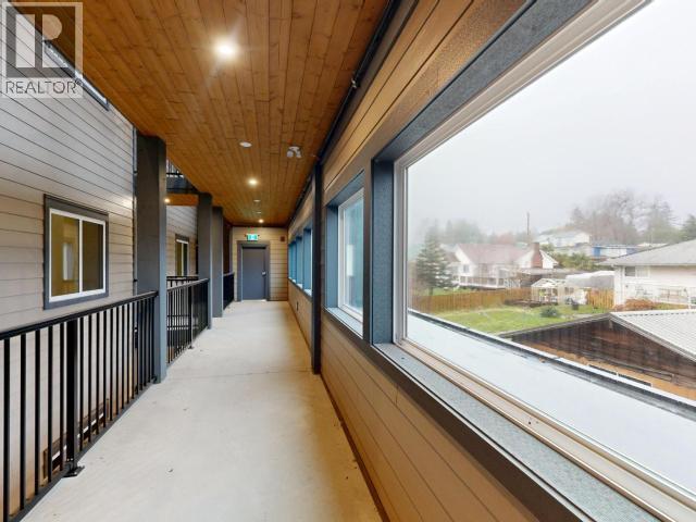 #C203 6900 BURNABY STREET - 21