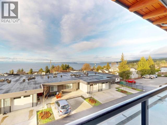 #C203 6900 BURNABY STREET - 4
