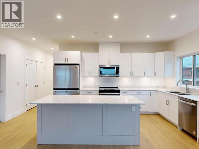 C204-6900 BURNABY STREET, Powell River