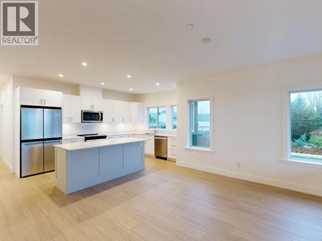 C204-6900 BURNABY STREET, Powell River