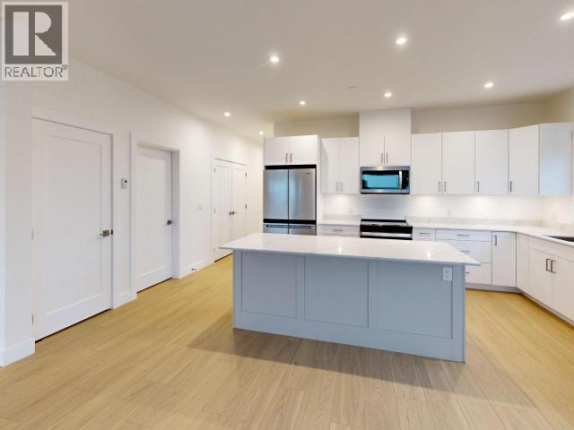 C204-6900 BURNABY STREET, Powell River