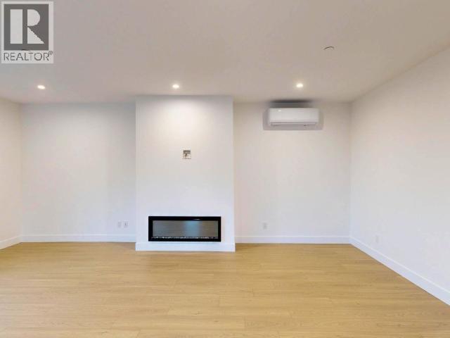 C204-6900 BURNABY STREET, Powell River