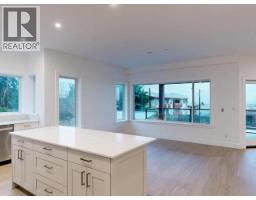 4pc Bathroom - C204-6900 Burnaby Street, Powell River, BC  Photo 6