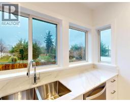 Laundry room - C204-6900 Burnaby Street, Powell River, BC  Photo 10