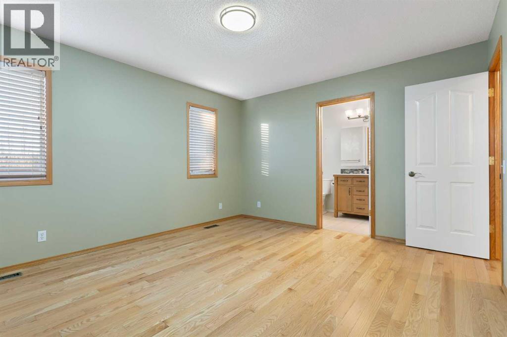 165 Quigley Drive, Cochrane