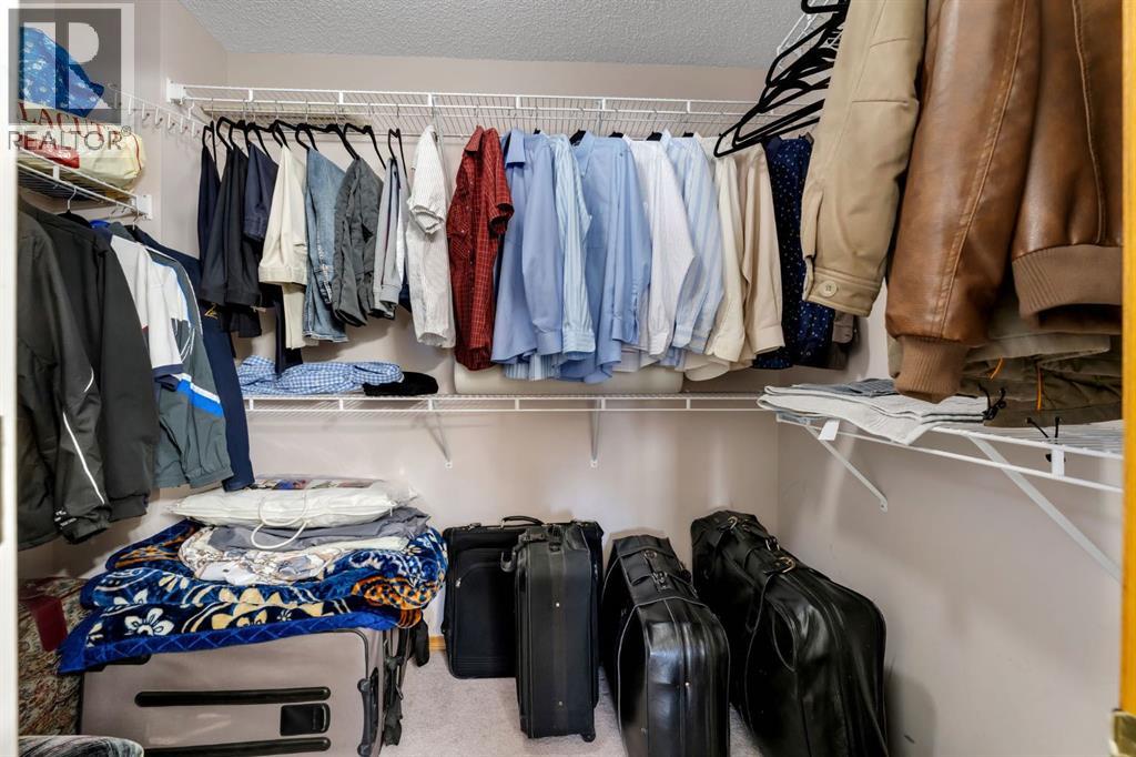 Single Family House for Sale in  Coral Springs Boulevard NE Coral Springs Calgary 