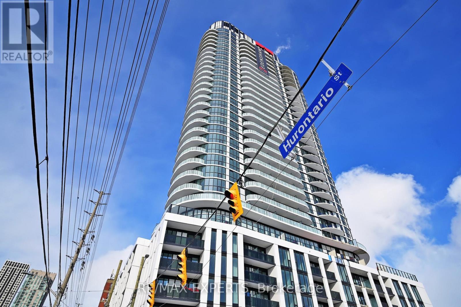 1 Fairview Unit 810 photo 3