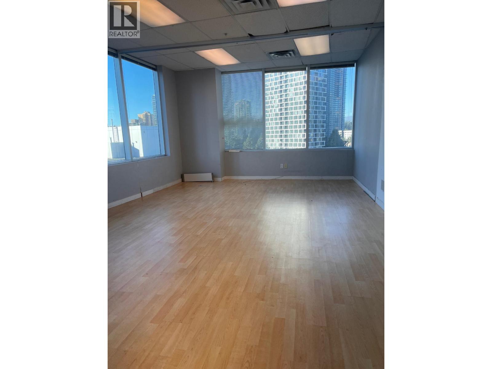 Office in Burnaby - Image 6