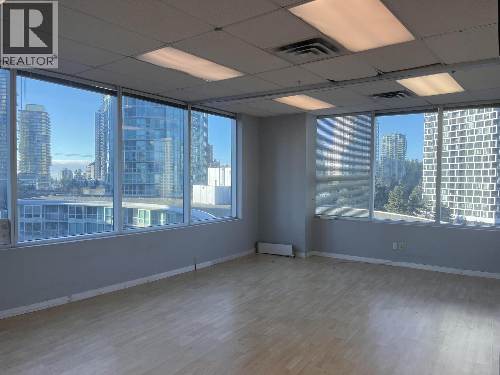 Office in Burnaby - Image 5