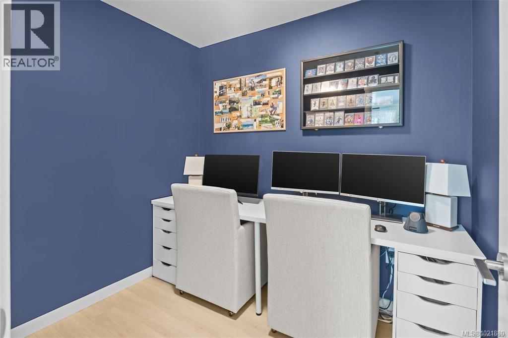 301 842 Orono Ave, Langford