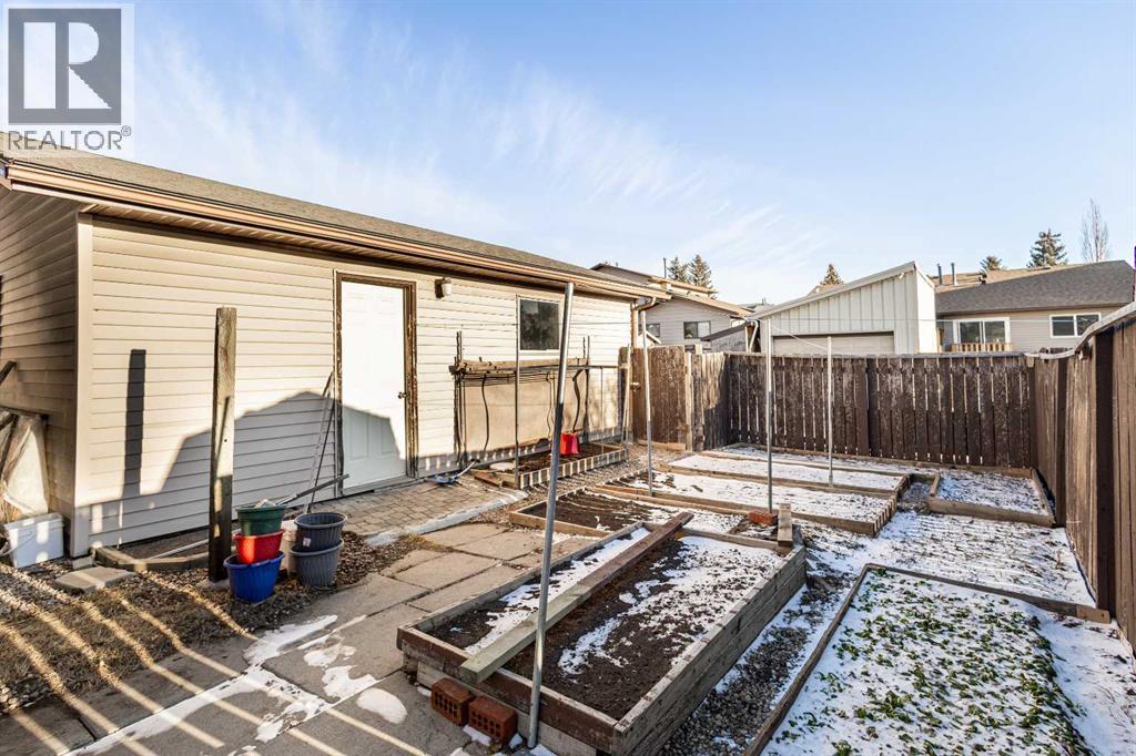 Single Family House for Sale in  Bedford Road NE Beddington Heights Calgary 