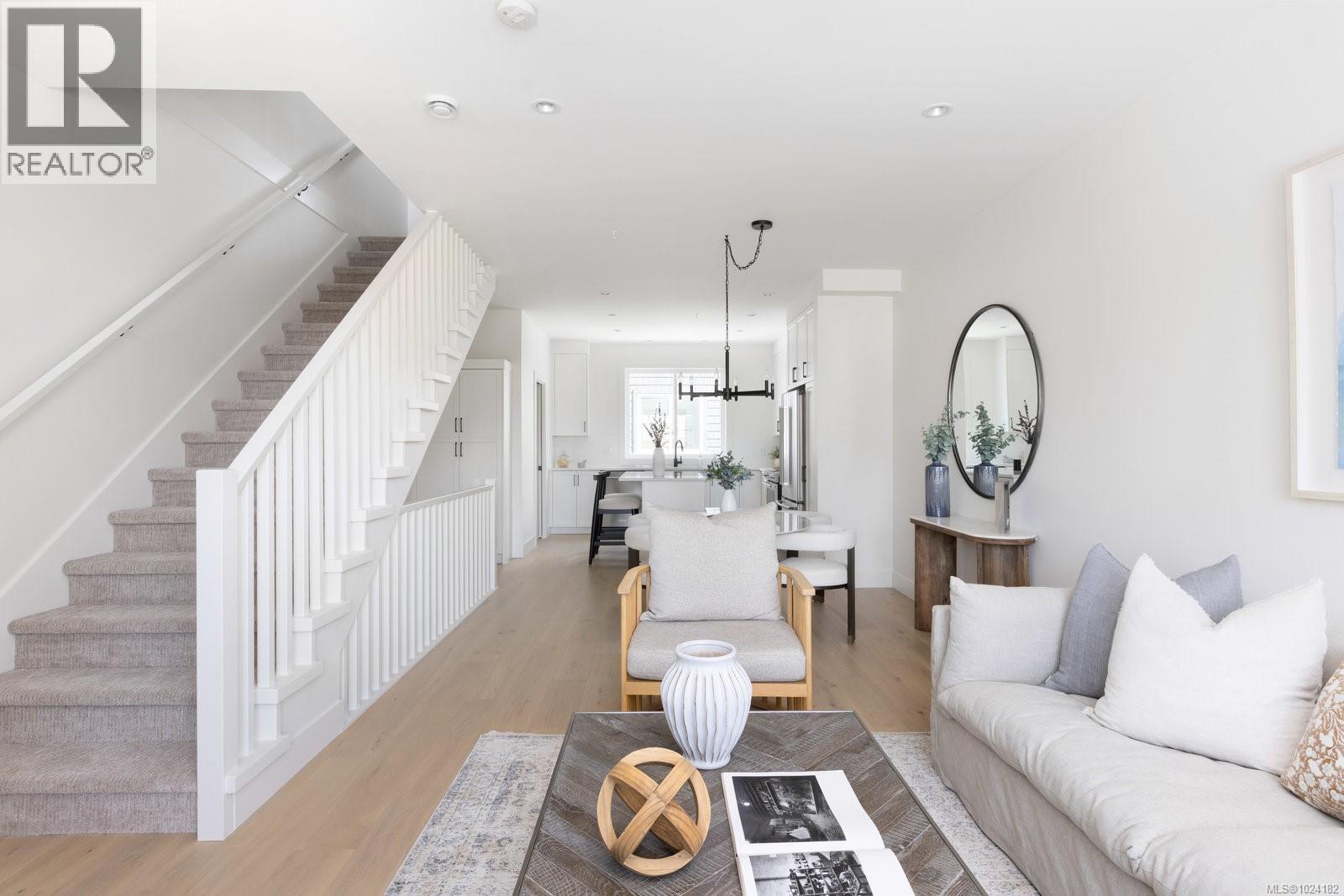 14 10145 Fifth St, Sidney