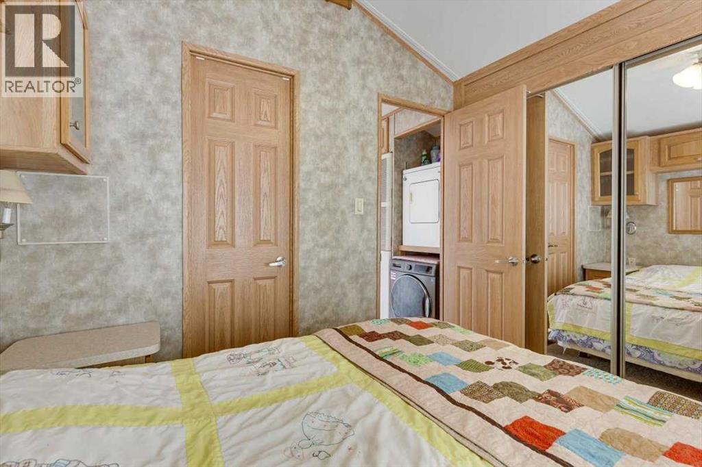 25054 South Pine Lake Road, Rural Red Deer County