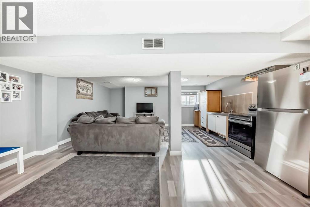 Single Family House Bungalow for Sale in  Pinecrest Crescent NE Pineridge Calgary 