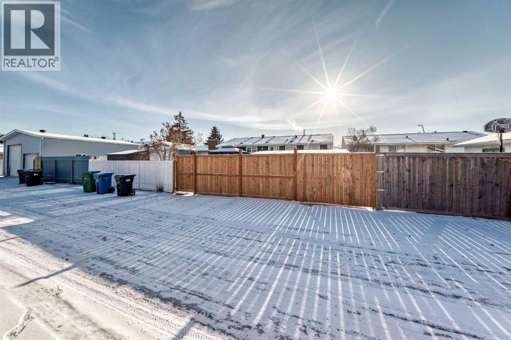 Single Family House Bungalow for Sale in  Pinecrest Crescent NE Pineridge Calgary 