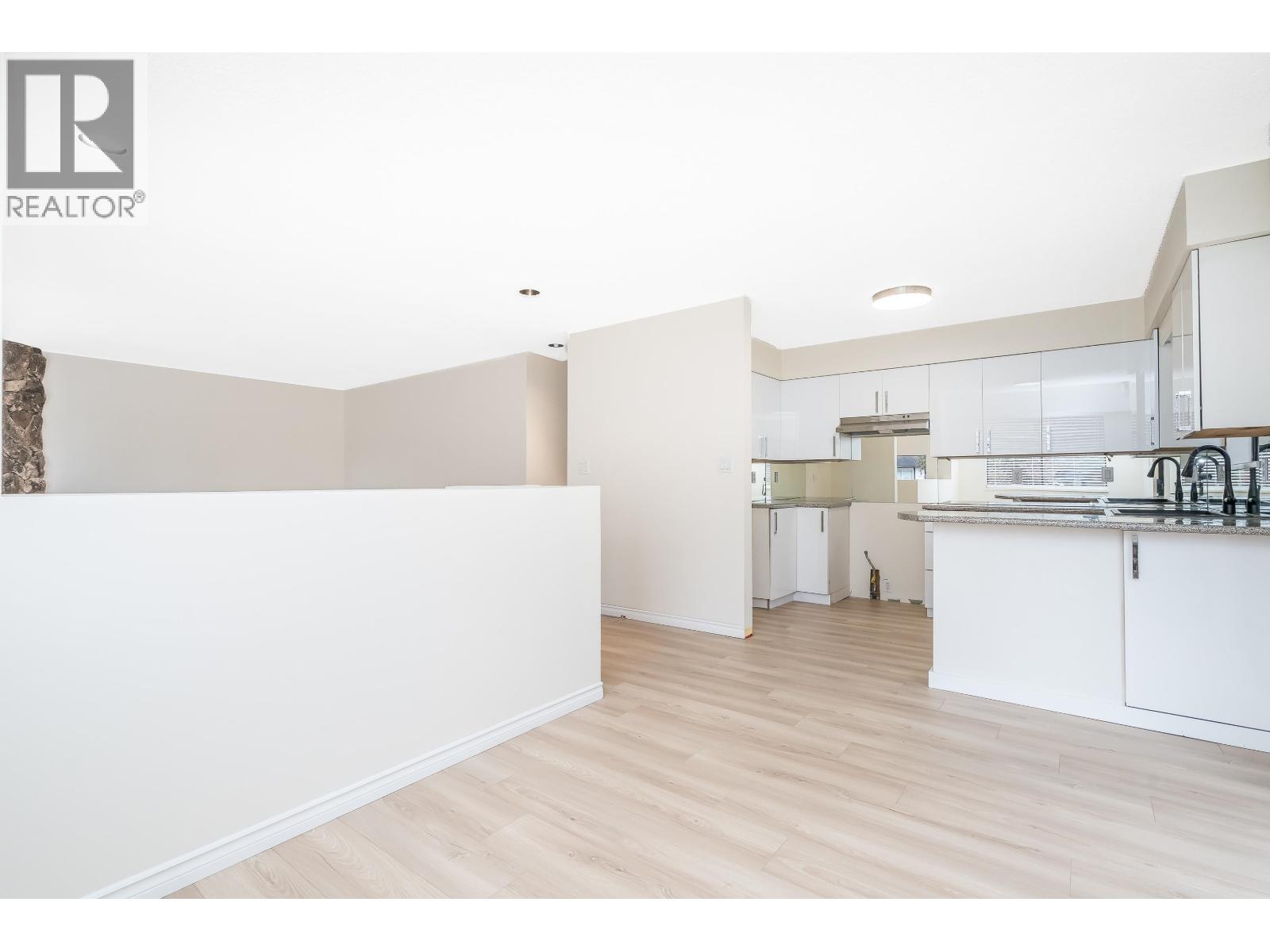 3924 VICTORIA PLACE, Port Coquitlam