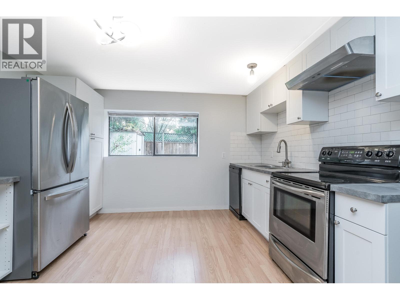 3924 VICTORIA PLACE, Port Coquitlam