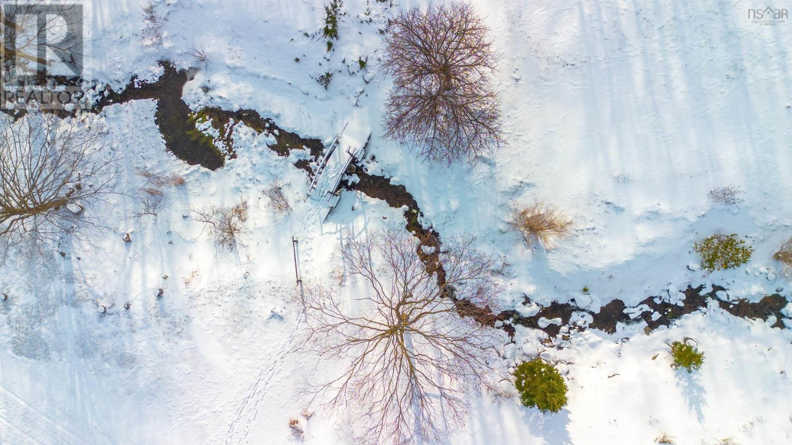 Property 27 of 35 of 11980 105 Highway