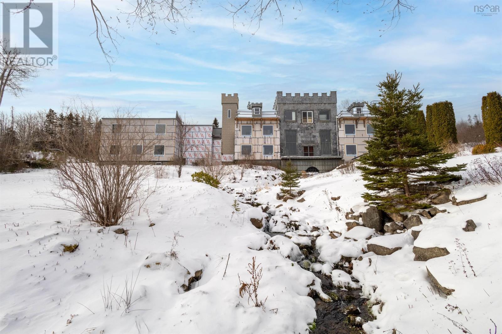 Property 28 of 35 of 11980 105 Highway