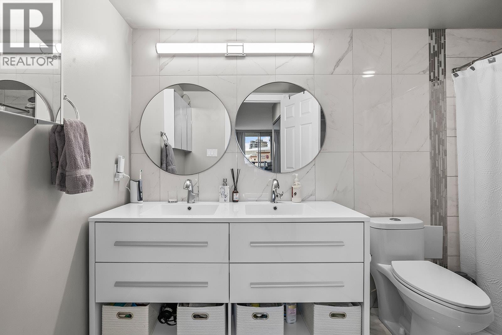 302 1160 Sunset Drive, Kelowna